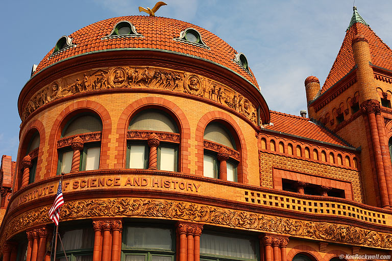 P. T. Barnum Museum, Bridgeport, Connecticut, 3:22 PM.