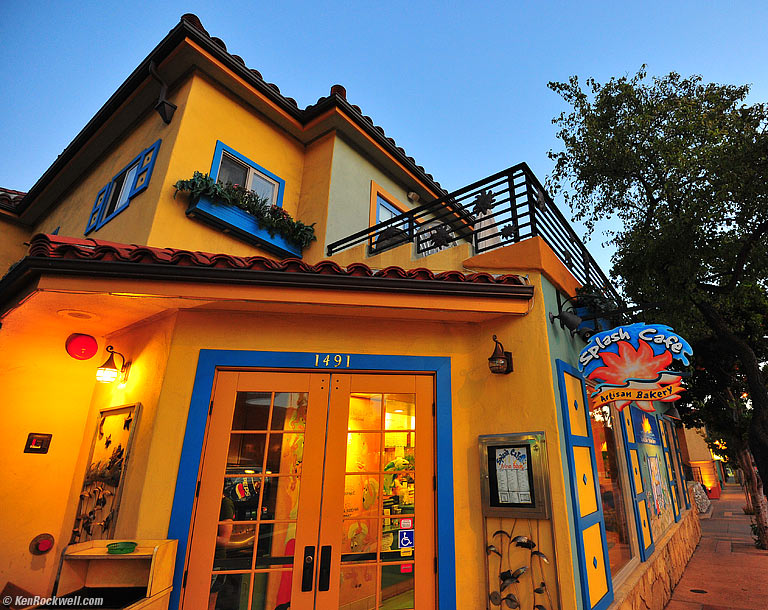 Splash Cafe, Monterey Street, San Luis Obispo, California, 8:36 PM.