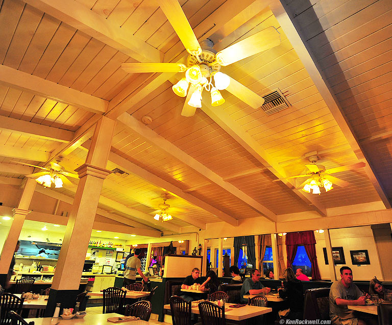 Joey's BBQ, San Simeon, California, 8:47 PM.