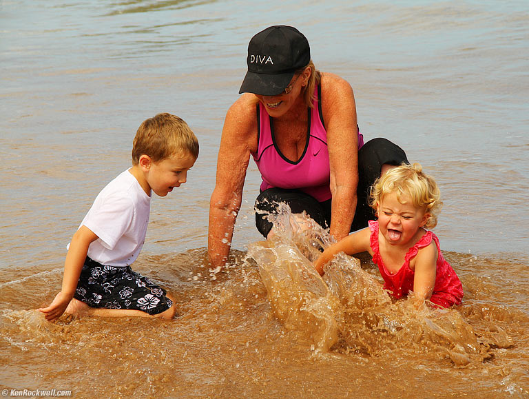 Ryan and Katie with Noni in the surf, 9:43 AM. 