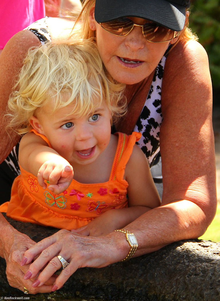 Katie and Noni at the tide pool, 2:00 PM. 