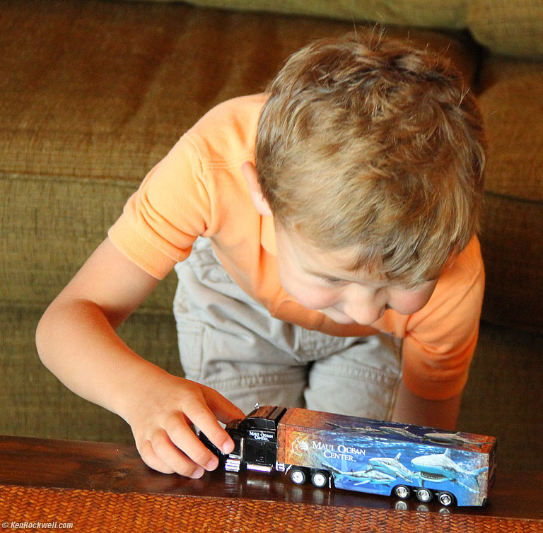 Ryan plays with his new Maui Ocean Center truck, 5:43 PM. 