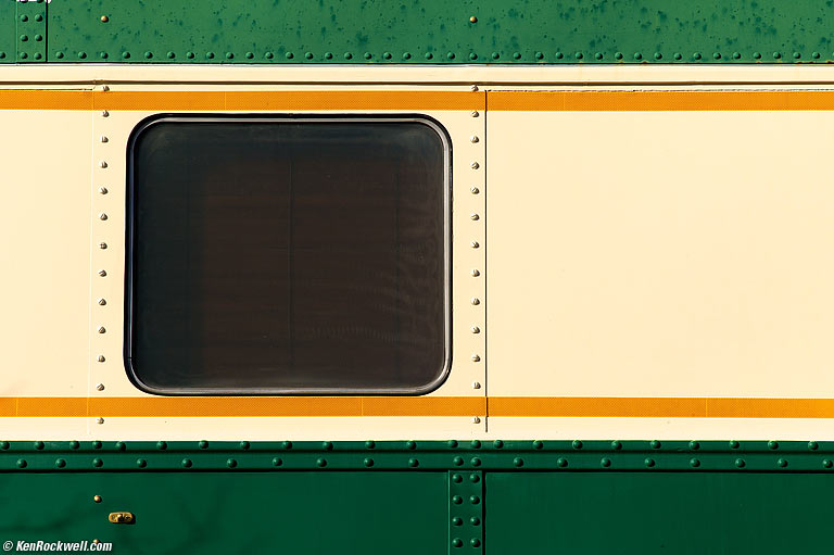 Green and Less Green, 3:51 PM. (Auto ISO 160, Auto 1/360, LEICA ELMARIT-M 90mm f/2.8.)