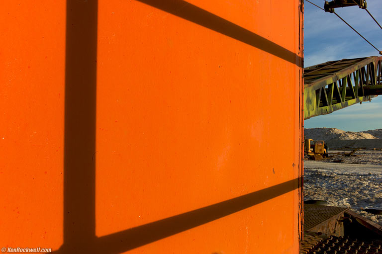 Orange, 4:32 PM. (Auto ISO 160, Auto 1/90, LEICA SUMMILUX-M 35mm f/1.4 ASPH.)