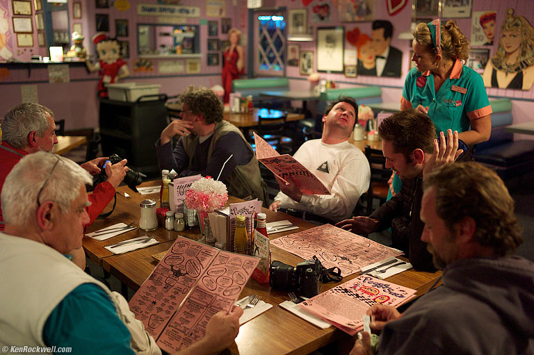 Feasting at Peggy Sue's, 7:13 PM. (Auto ISO 800, Auto 1/45, LEICA SUMMILUX-M 35mm f/1.4 ASPH.)