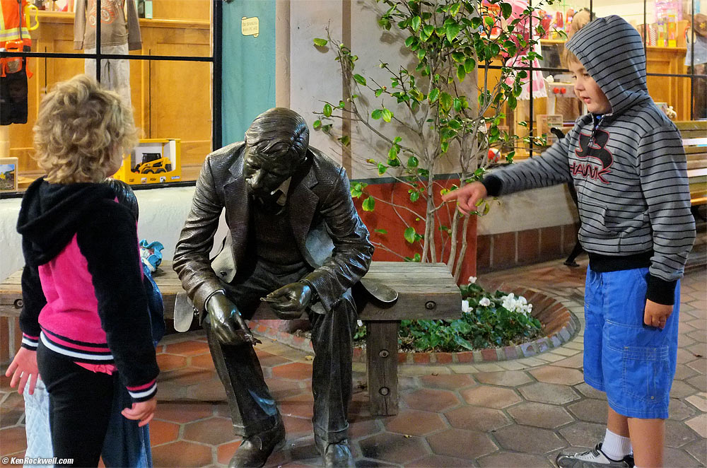 Ryan at El Paseo, 6:34 PM.