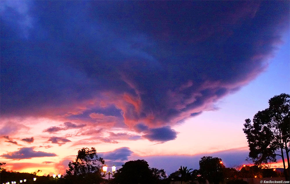 Scary cloud, 5:59 PM.