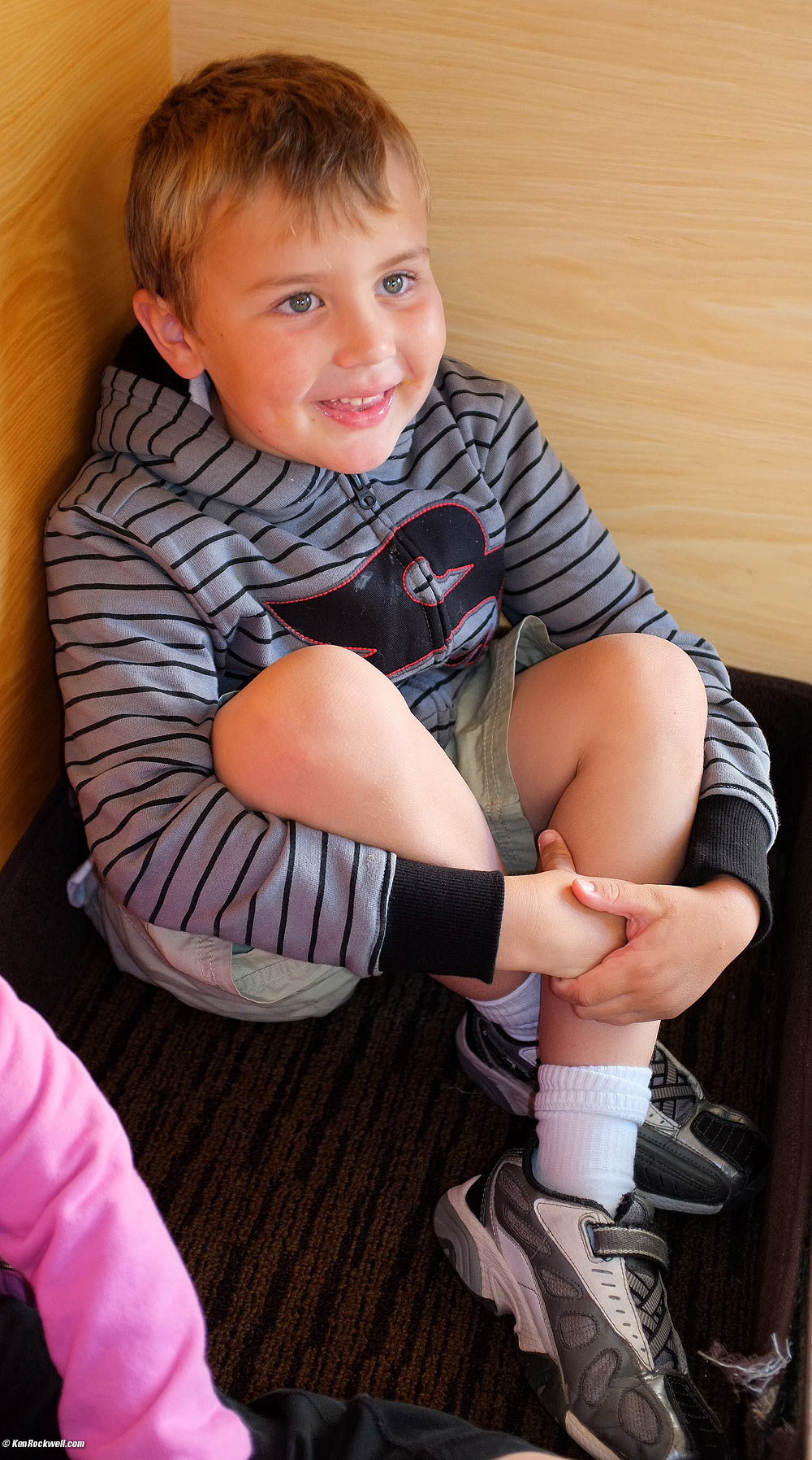 Ryan waiting at CPK, 4:34 PM.