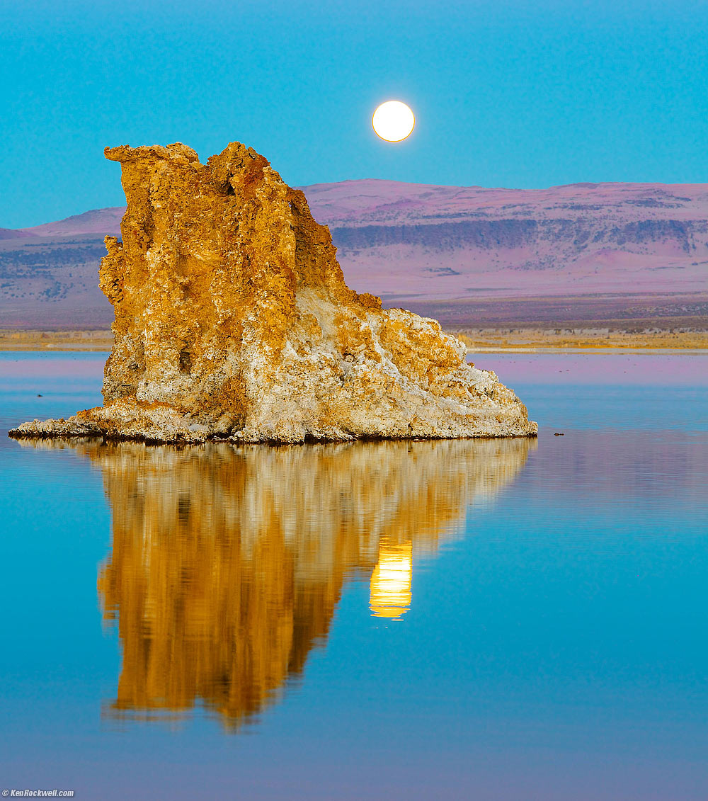 Moonrise Over Mono Lake