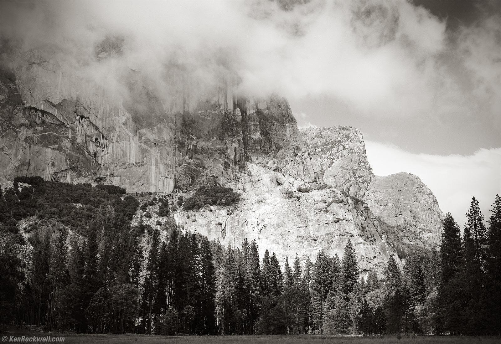 Yosemite and clouds in Black and White