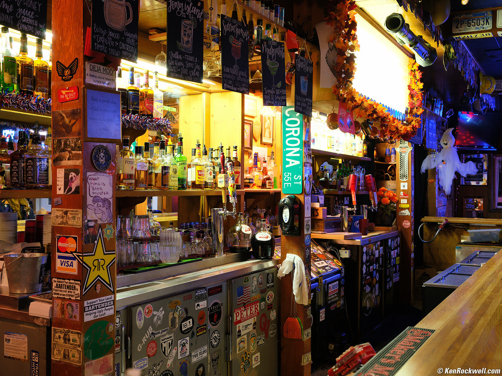 Bar, Rhino's Bar & Grill, Bridgeport, California