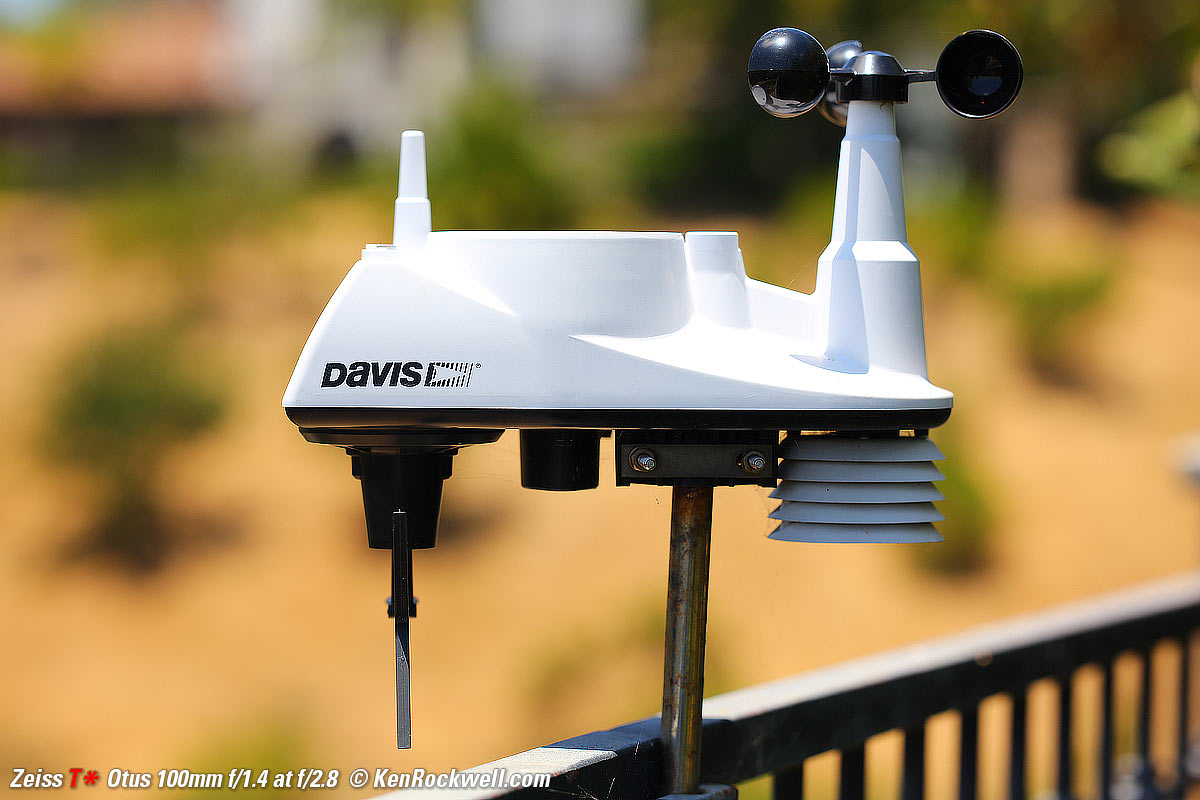 Zeiss Otus 100mm f/1.4 Bokeh