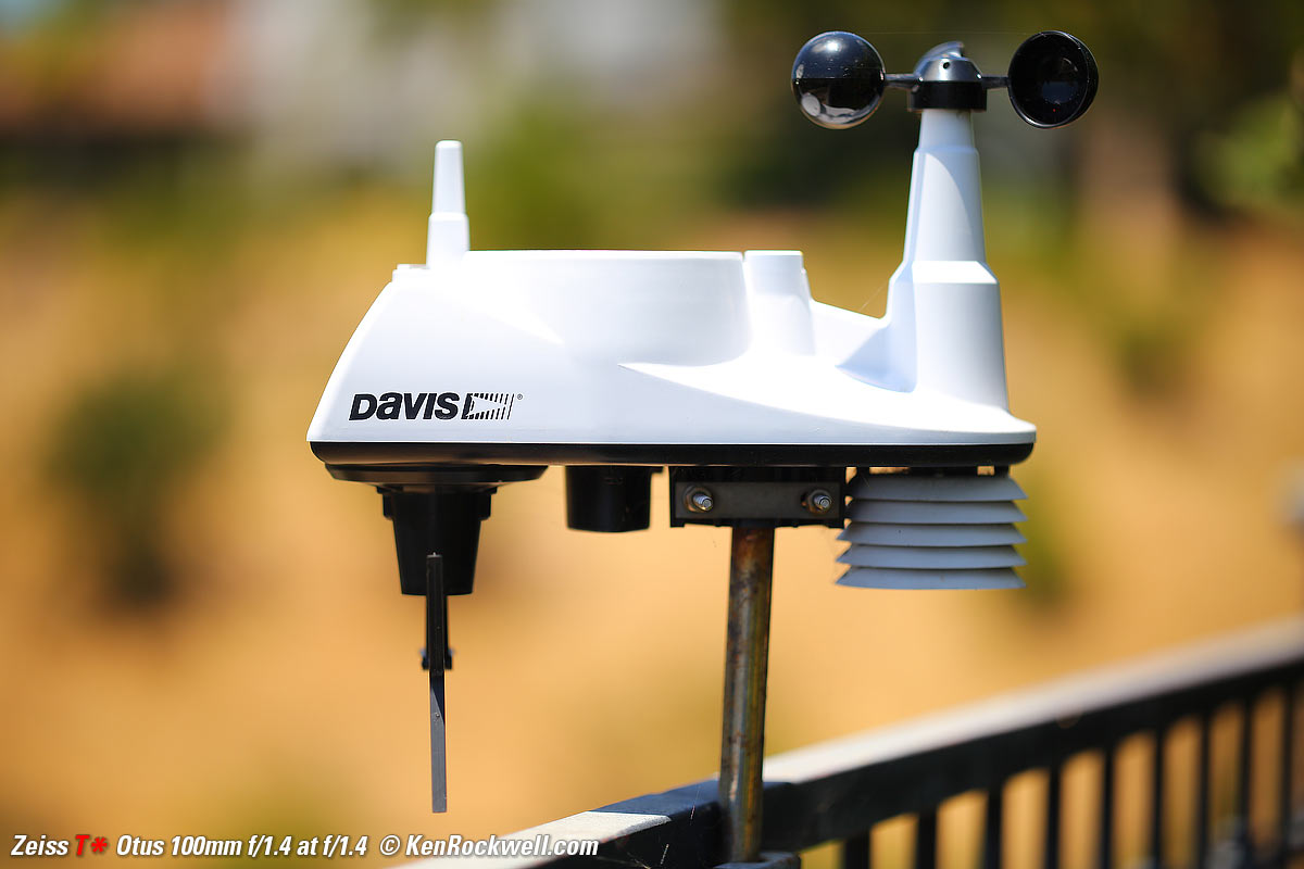 Zeiss Otus 100mm f/1.4 Bokeh